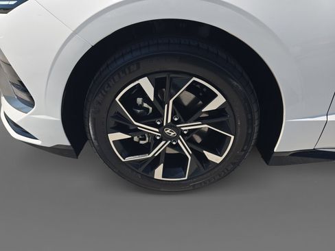 Certified 2025 Hyundai Sonata SEL FWD image 9