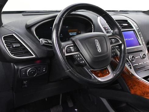 Used 2019 Lincoln Nautilus Reserve w/ Drivers Assistance Package AWD/4WD image 11