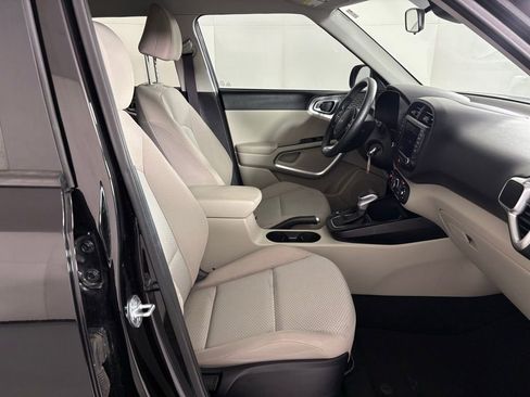 Used 2023 Kia Soul LX w/ Option Group 015 FWD image 37