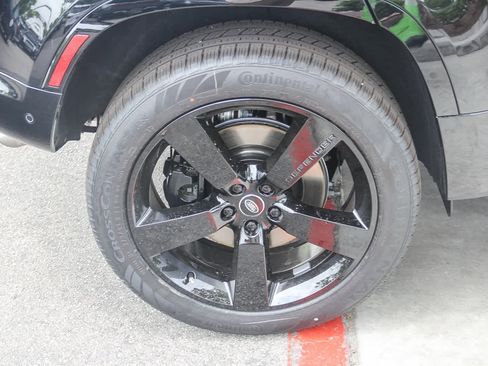 New 2025 Land Rover Defender 110 V8 image 8