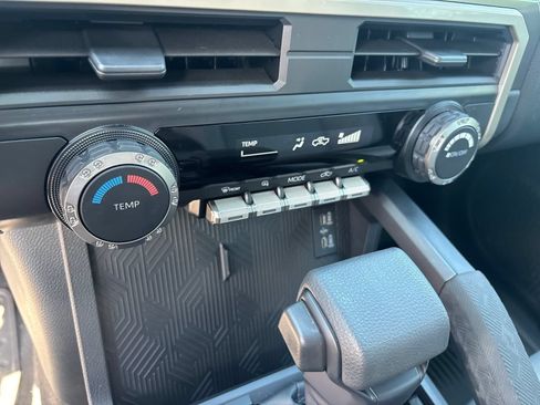 Used 2026 Toyota Tacoma SR5 AWD/4WD image 24
