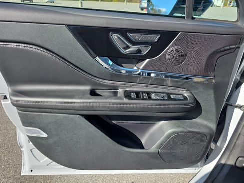 New 2026 Lincoln Corsair Premiere image 26