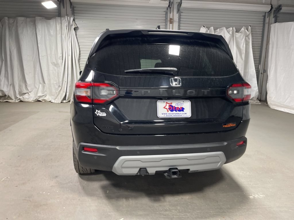 Used 2025 Honda Pilot TrailSport image 6