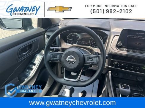 Used 2024 Nissan Rogue S AWD/4WD image 22