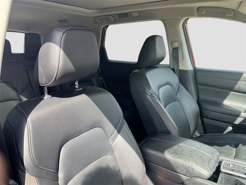 Used 2022 Nissan Pathfinder SL w/ SL Premium Package image 30