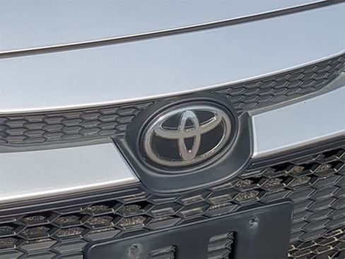 Used 2020 Toyota Corolla LE image 19