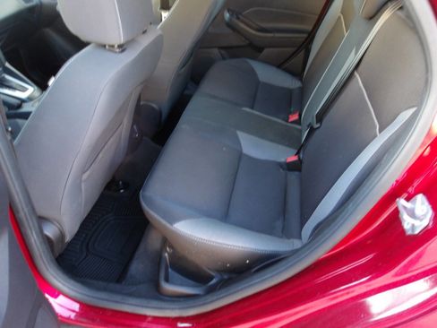 Used 2014 Ford Focus SE w/ SE Winter Package image 20