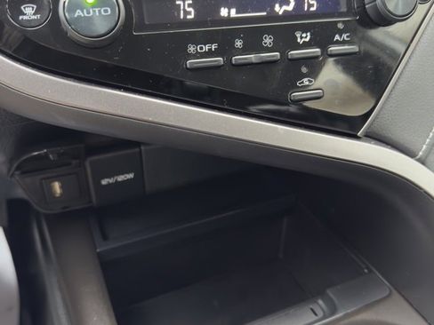 Used 2024 Toyota Camry SE image 44