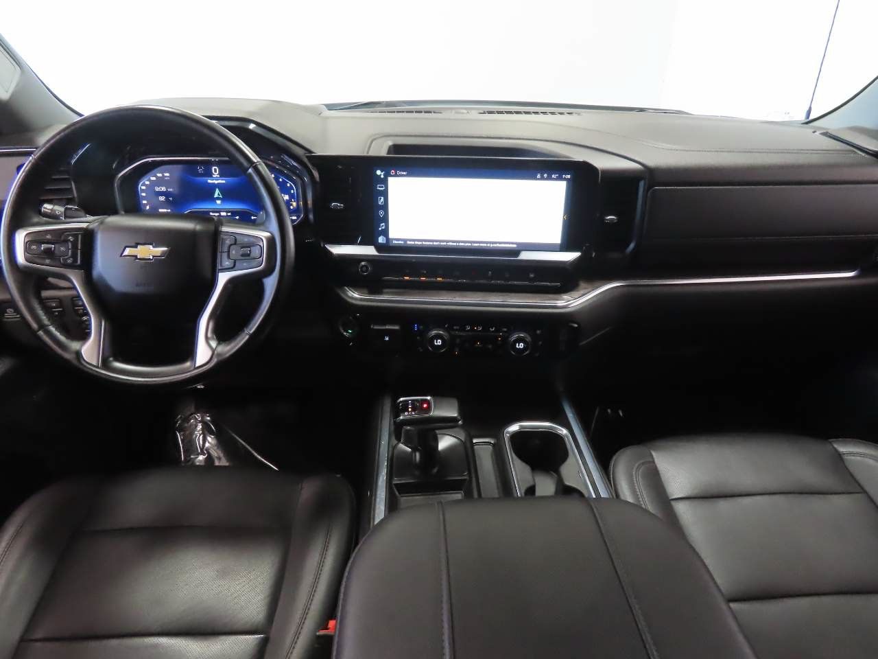 Used 2024 Chevrolet Silverado 1500 LTZ AWD/4WD image 19
