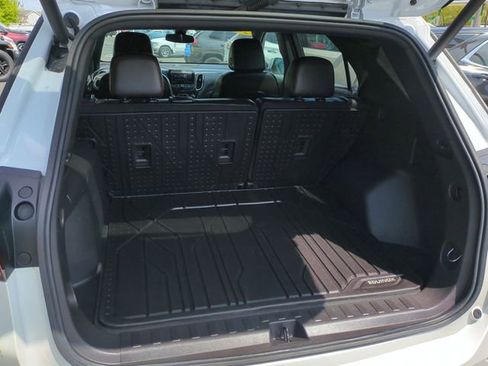 Used 2023 Chevrolet Equinox RS w/ RS Leather Package AWD/4WD image 28