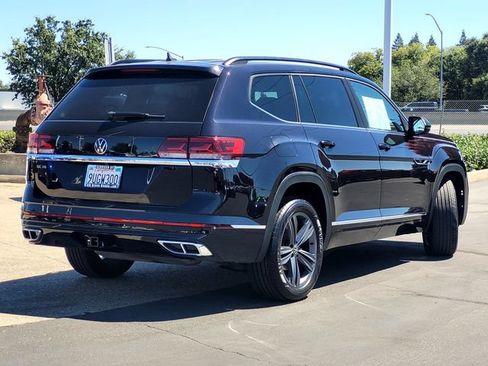 Used 2021 Volkswagen Atlas SE w/ Panoramic Sunroof Package FWD image 4
