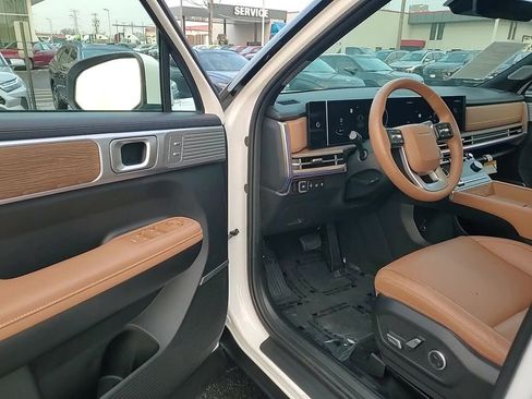 Certified 2025 Hyundai Santa Fe Limited image 11