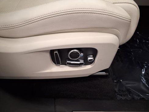 Used 2021 Jaguar F-PACE S image 11