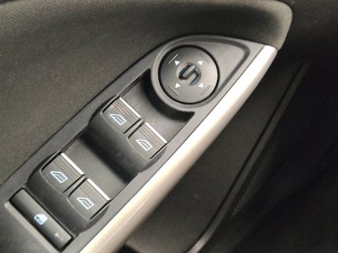 Used 2017 Ford Focus Titanium FWD image 27