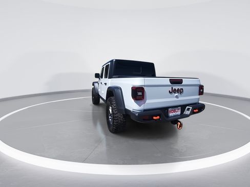 Used 2024 Jeep Gladiator Mojave AWD/4WD image 3