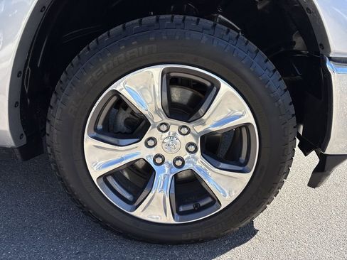 Used 2019 RAM 1500 Laramie image 34