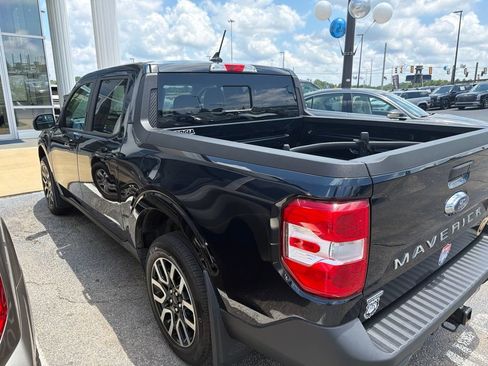 Used 2023 Ford Maverick Lariat FWD image 3