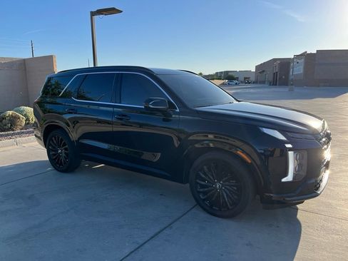Used 2024 Hyundai Palisade Calligraphy AWD/4WD image 4