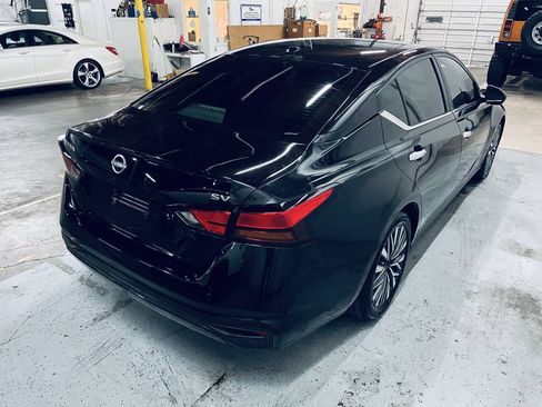 Used 2023 Nissan Altima 2.5 SV FWD image 9