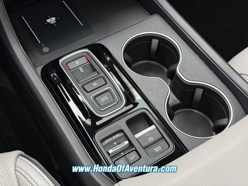 Certified 2025 Honda Pilot Elite image 20