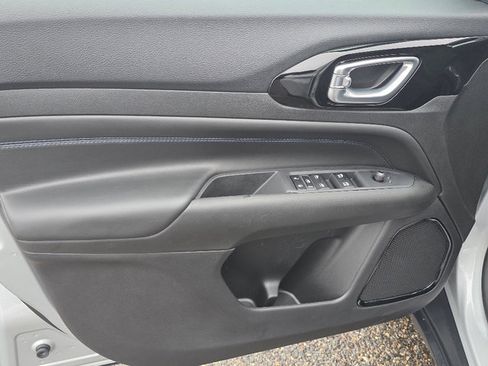 Used 2026 Jeep Compass Limited w/ Limited Altitude Pack image 27