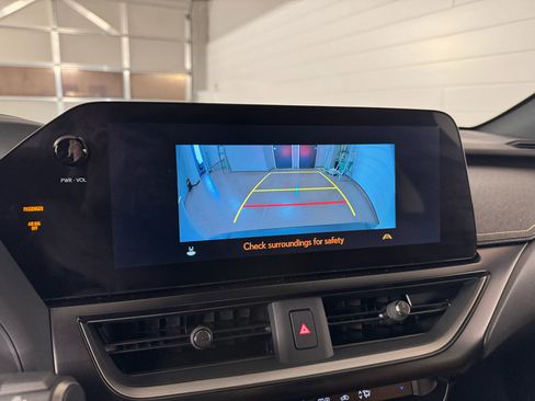 Used 2023 Lexus UX 250h Premium AWD image 24