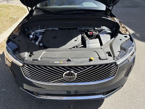 Used 2026 Volvo XC90 B6 Plus w/ Protection Package Premier AWD/4WD image 36
