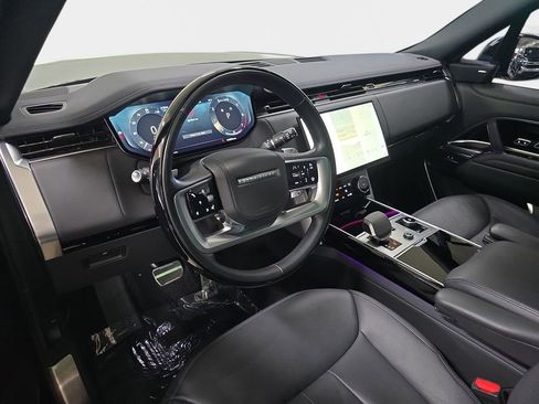 Used 2023 Land Rover Range Rover Long Wheelbase SE image 19