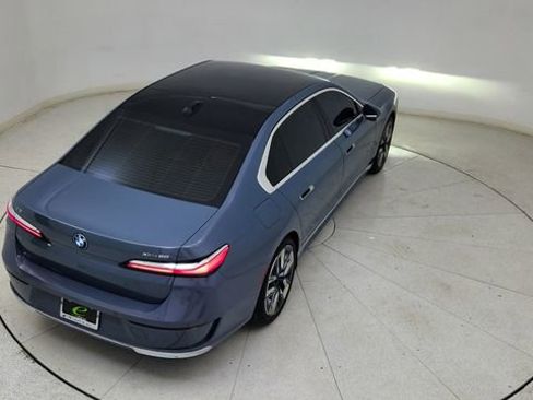 Used 2023 BMW i7 xDrive60 image 89