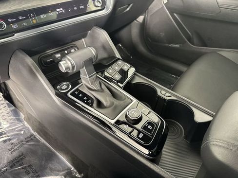 Certified 2025 Kia Sportage X-Pro Prestige AWD/4WD image 17