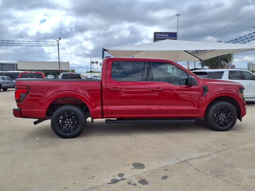 Used 2024 Ford F150 XLT w/ XLT Black Appearance Package RWD image 9