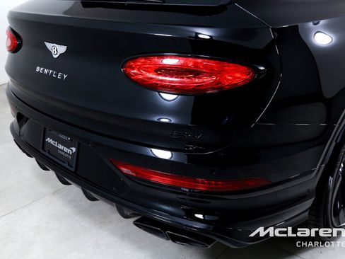 Used 2023 Bentley Bentayga S Hybrid image 43