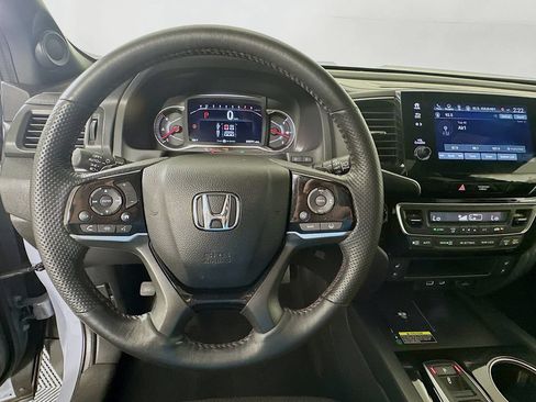Used 2024 Honda Passport Black Edition image 11