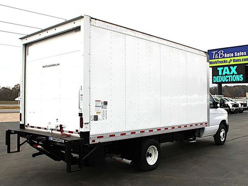 Used 2024 Ford E-350 and Econoline 350 Super Duty w/ Power Windows & Locks Group image 5