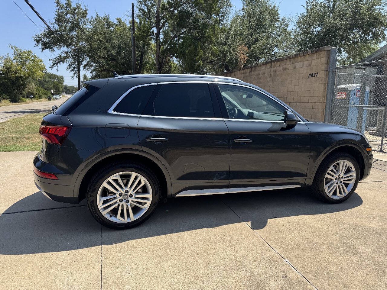 Used 2018 Audi Q5 2.0T Premium Plus AWD/4WD image 15