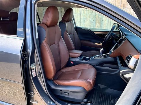 Used 2020 Subaru Outback Touring AWD/4WD image 11