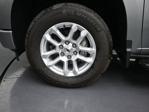 Used 2025 Chevrolet Silverado 1500 RST image 9