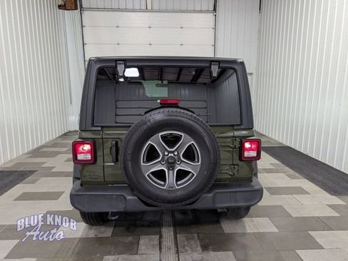 Used 2022 Jeep Wrangler Unlimited Sport image 3