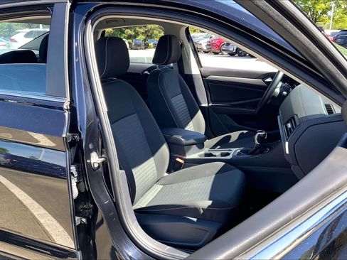 Used 2024 Volkswagen Jetta S FWD image 9