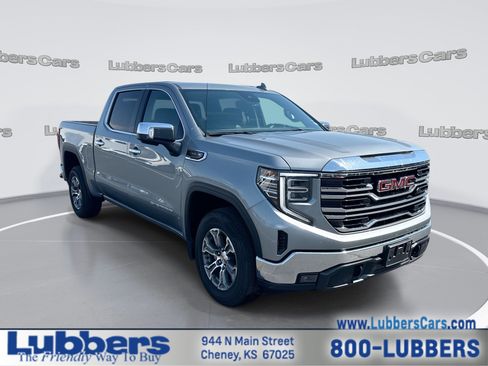 Used 2025 GMC Sierra 1500 SLT RWD image 1