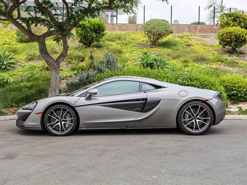 Used 2016 McLaren 570S Coupe RWD image 3
