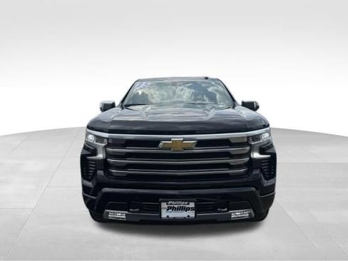 Certified 2025 Chevrolet Silverado 1500 High Country w/ Technology Package AWD/4WD image 2
