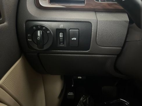 Used 2009 Ford Taurus SEL FWD image 57