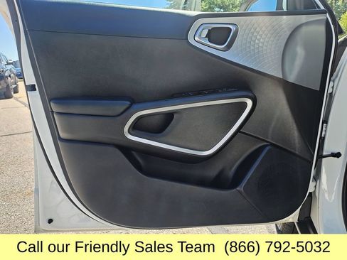 Used 2024 Kia Soul LX w/ Option Group 015 FWD image 12