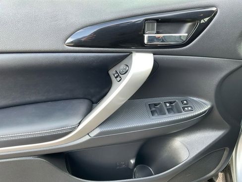 Used 2025 Mitsubishi Eclipse Cross AWD image 18