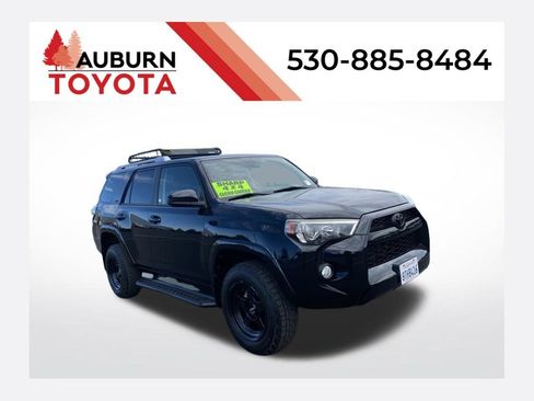 Used 2017 Toyota 4Runner SR5 AWD/4WD image 1