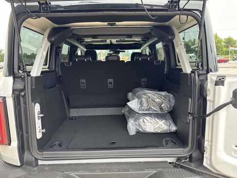 New 2025 Ford Bronco Badlands image 6