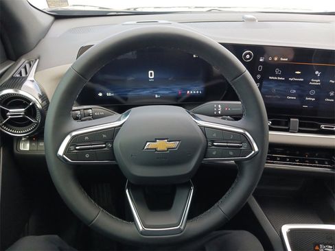 New 2026 Chevrolet Equinox LT w/ Convenience Package II image 17