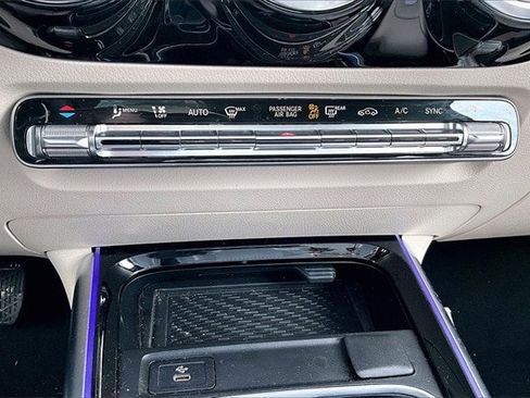 Certified 2025 Mercedes-Benz GLA 250 250 image 11