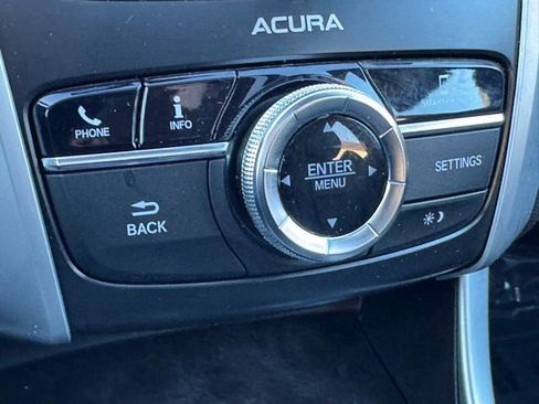 Used 2018 Acura TLX image 16
